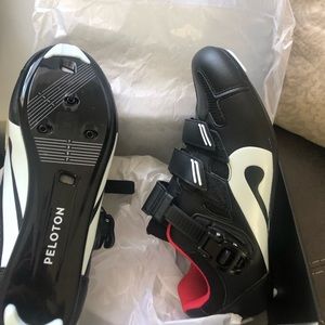 Peloton shoes size 9